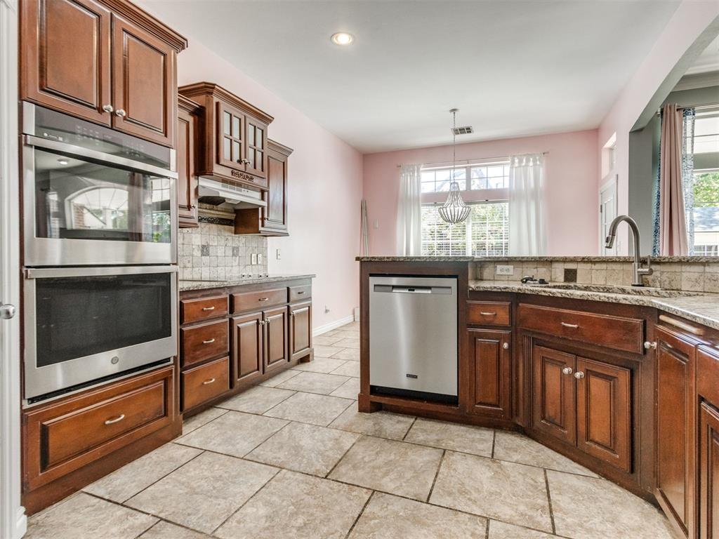 909 Hearthstone Property Photo 16
