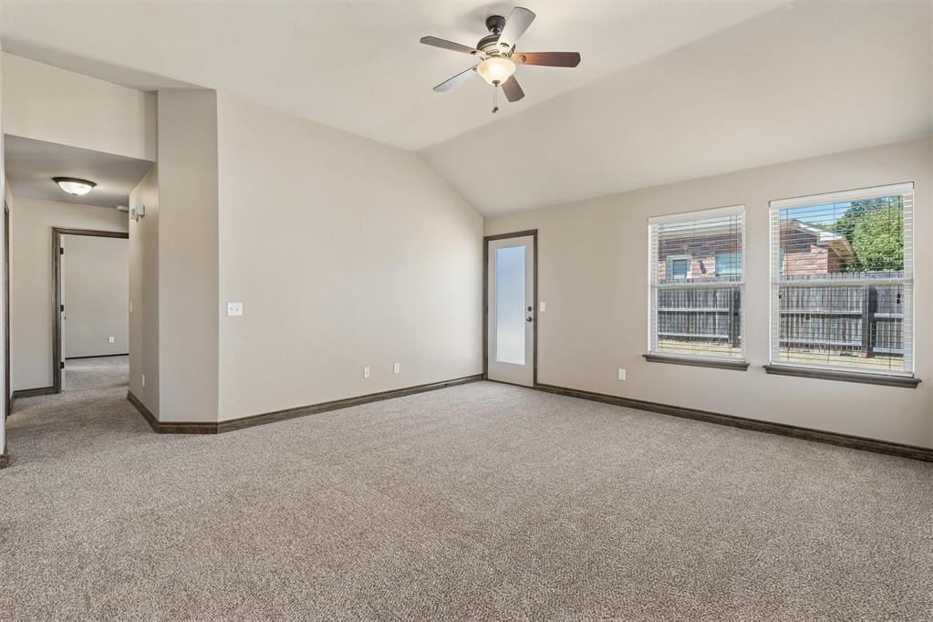 18529 Cola Drive Property Photo 5