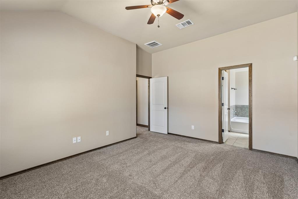 18529 Cola Drive Property Photo 10