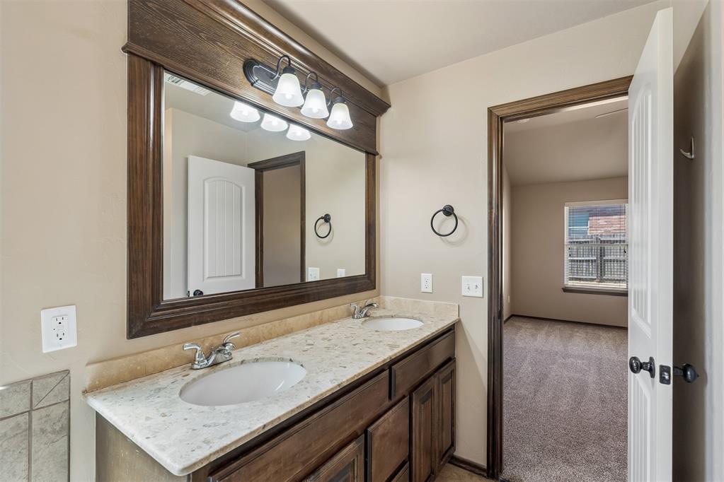 18529 Cola Drive Property Photo 12