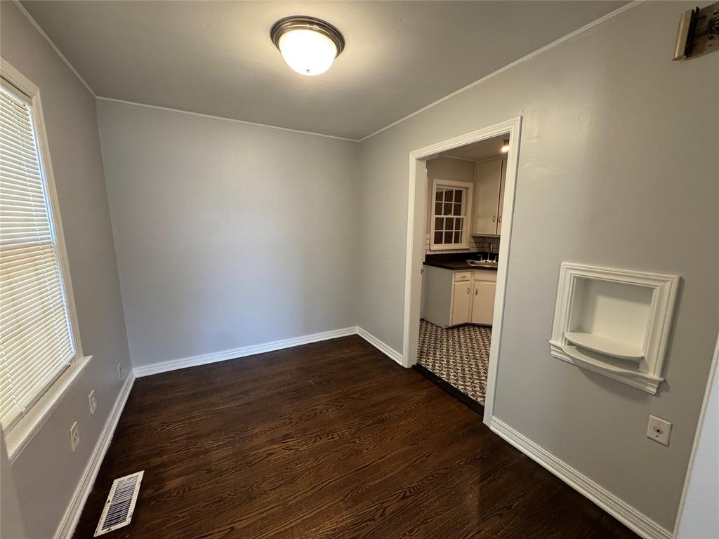 3105 W Park Place Property Photo 4