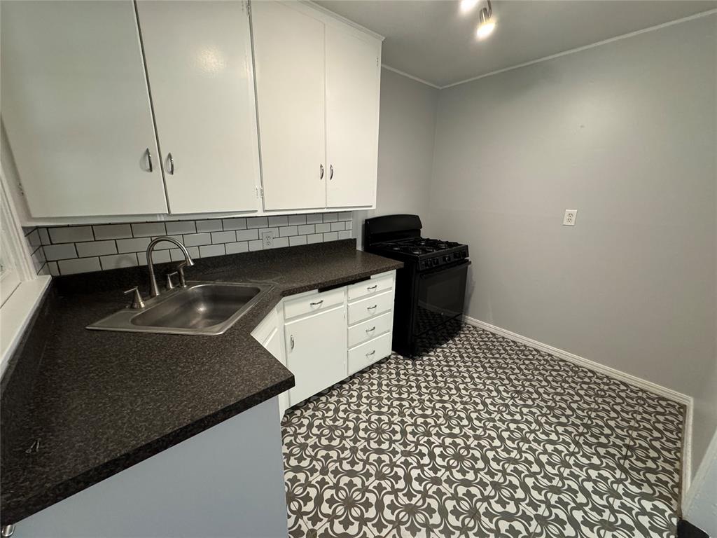 3105 W Park Place Property Photo 7