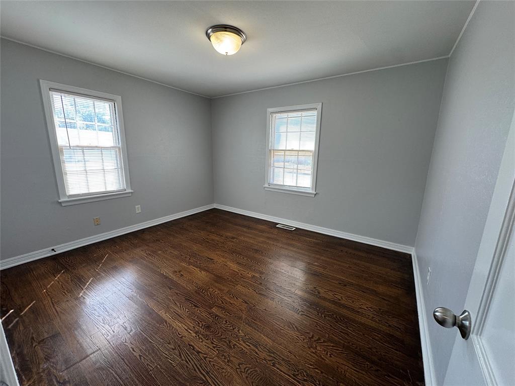 3105 W Park Place Property Photo 10
