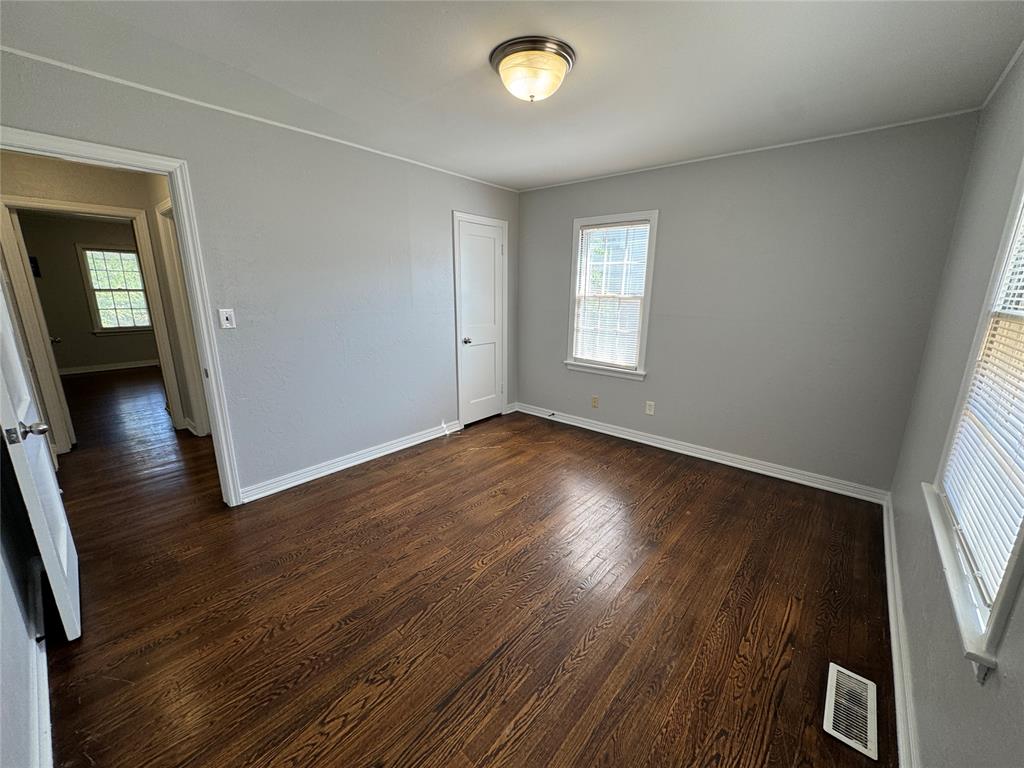3105 W Park Place Property Photo 11
