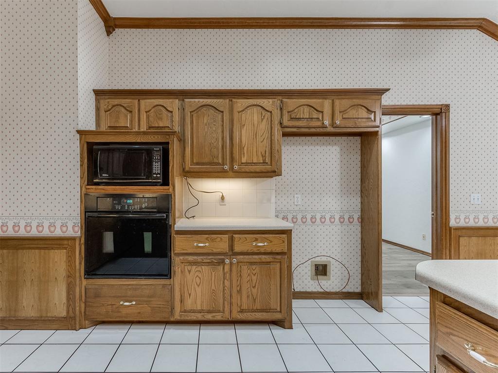 109 S Ramblin Oaks Drive Property Photo 19