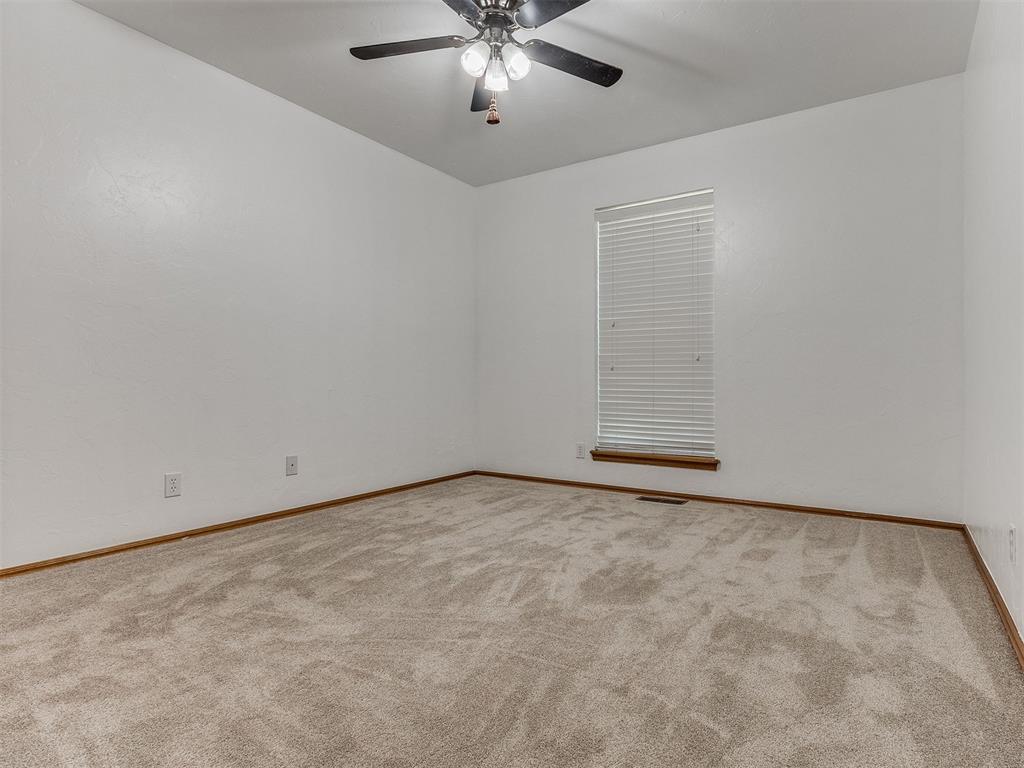 109 S Ramblin Oaks Drive Property Photo 30