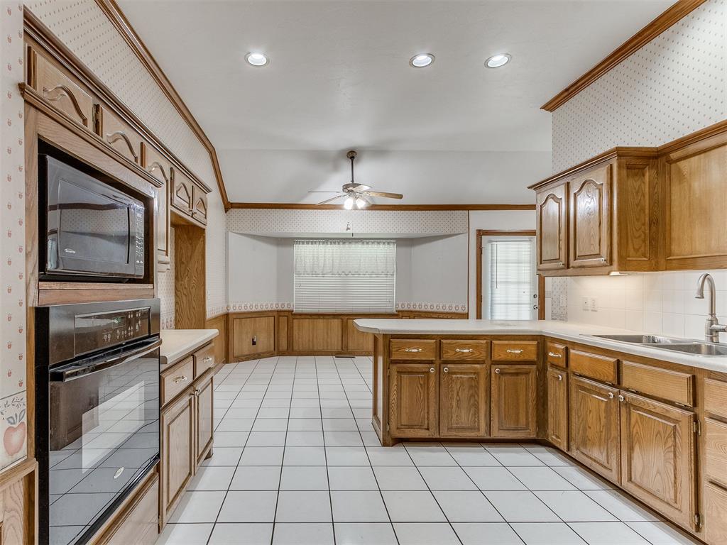 109 S Ramblin Oaks Drive Property Photo 39