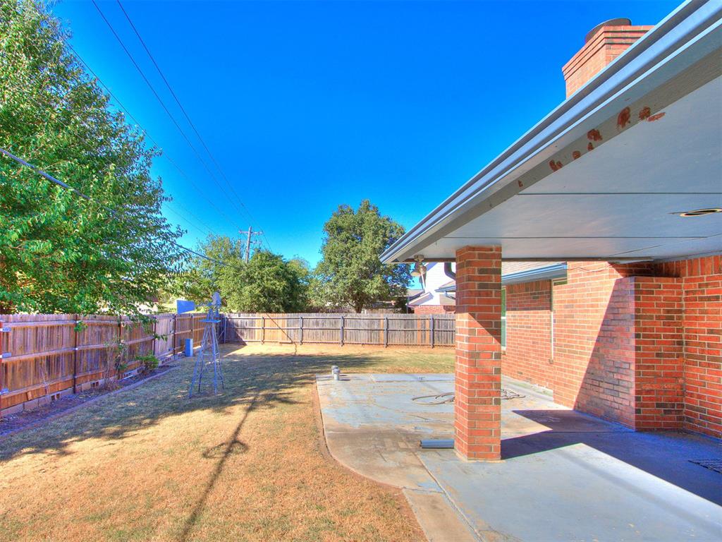 109 S Ramblin Oaks Drive Property Photo 43