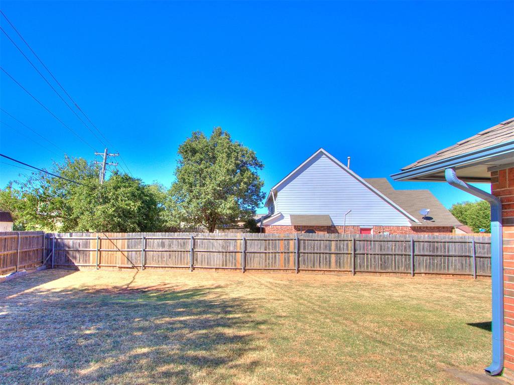 109 S Ramblin Oaks Drive Property Photo 44