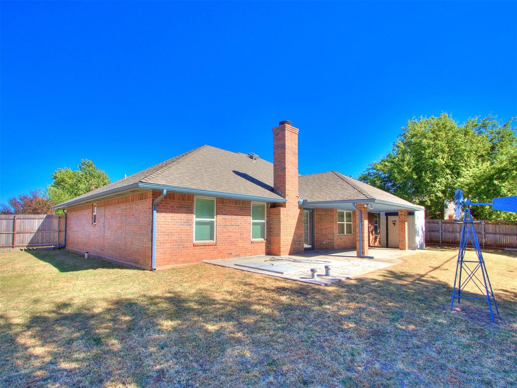 109 S Ramblin Oaks Drive Property Photo 46