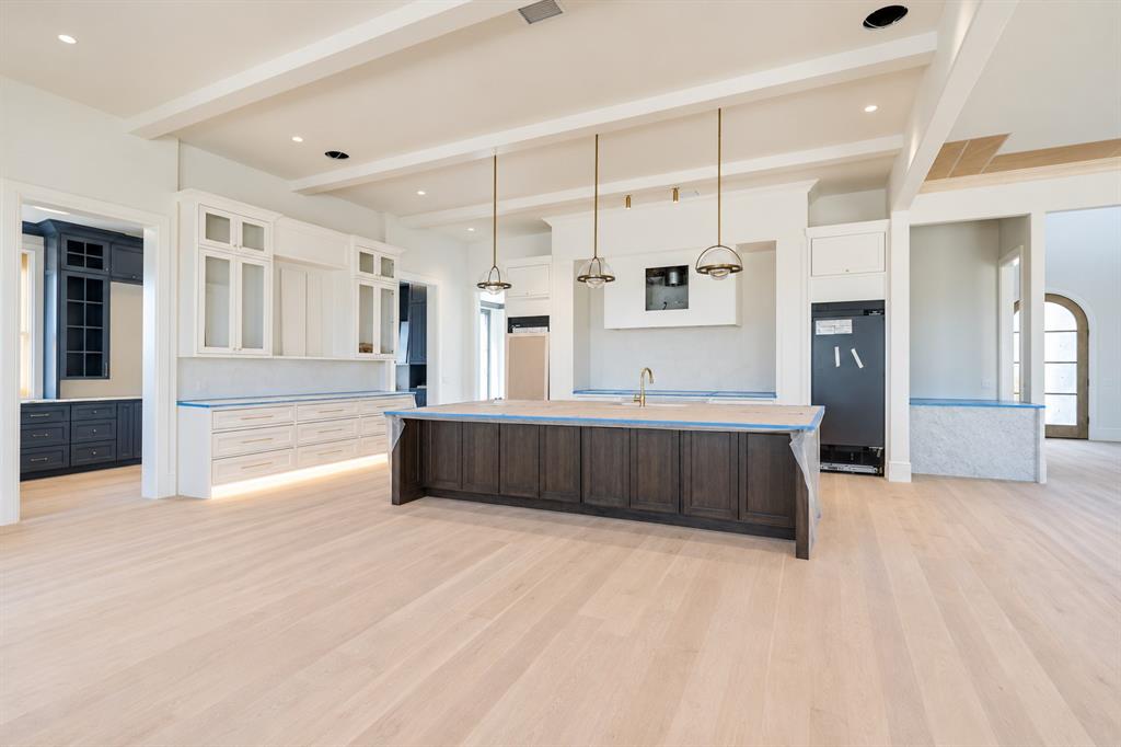 20886 Alba Court Property Photo 4