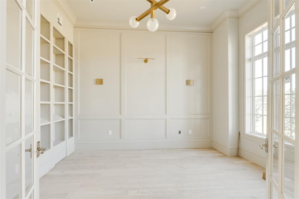 20886 Alba Court Property Photo 5