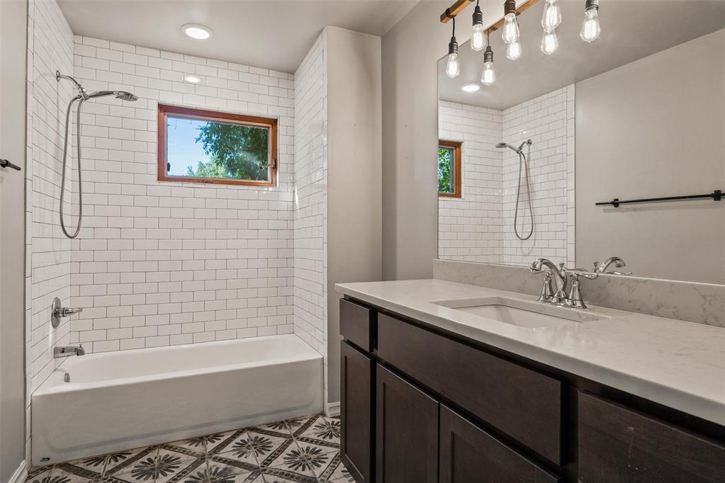 620 Park Place Property Photo 22