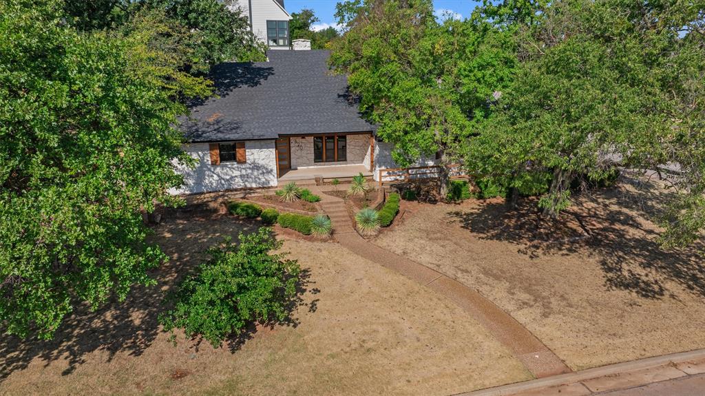 620 Park Place Property Photo 25