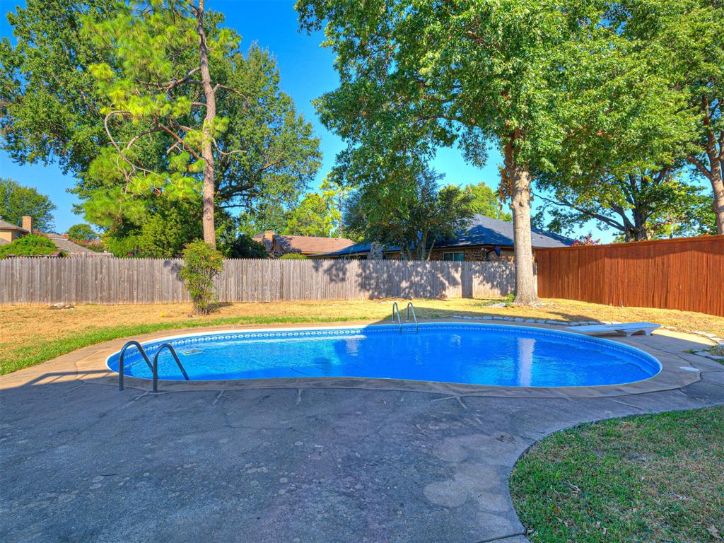 706 Heatherhill Drive Property Photo 32