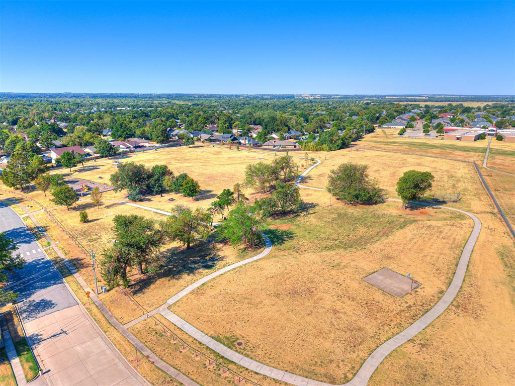 706 Heatherhill Drive Property Photo 40