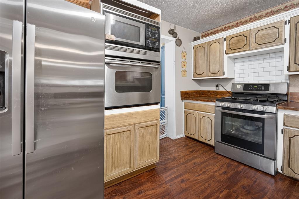 10260 250th Street Property Photo 7