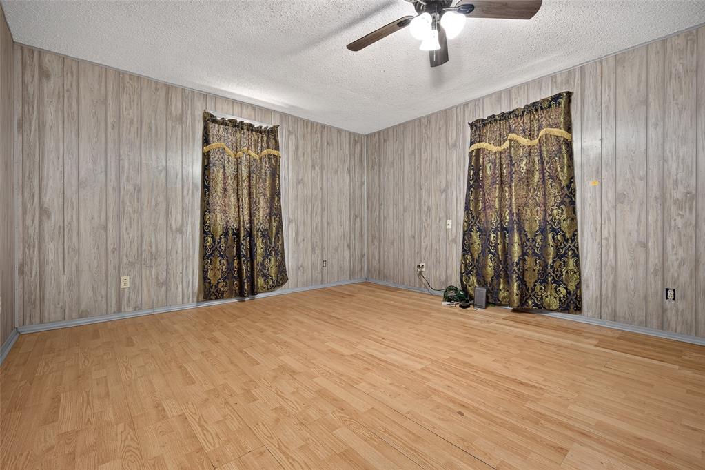 10260 250th Street Property Photo 16