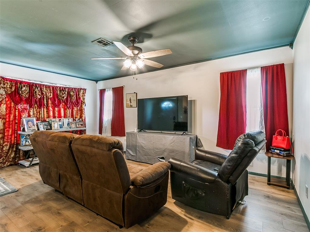 3040 Sw 39th Street Property Photo 5
