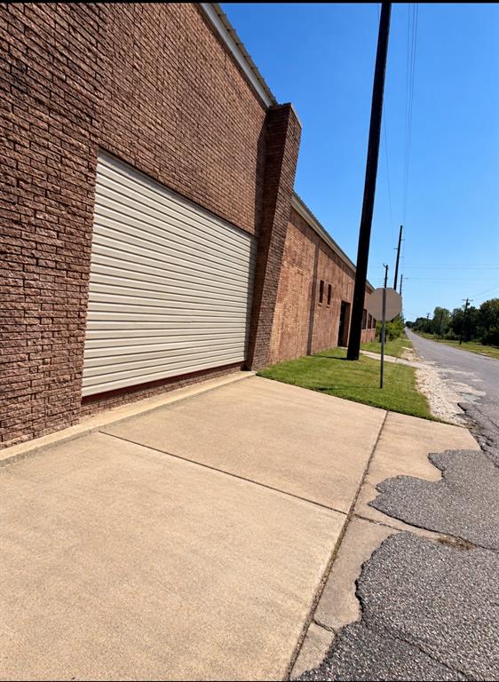 130 S Broadway Street Property Photo 10