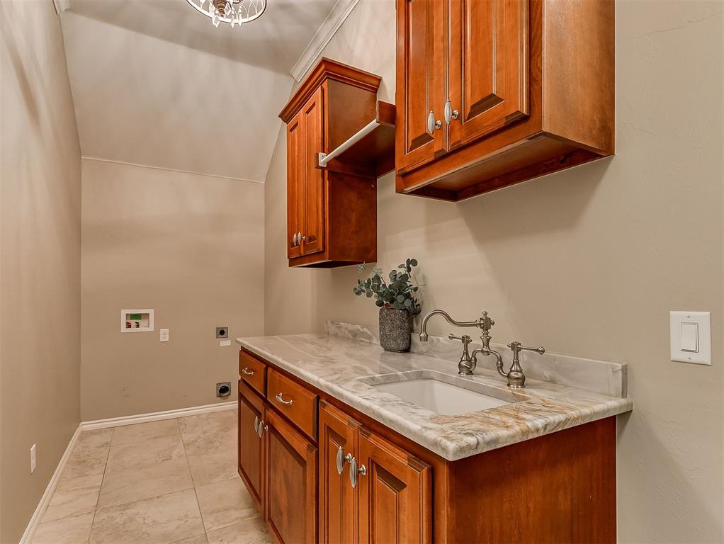 6908 Stinchcomb Drive Property Photo 37