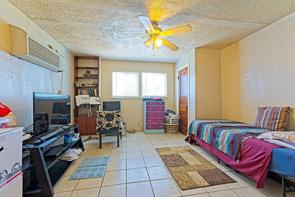 903 E Eufaula Street Property Photo 25