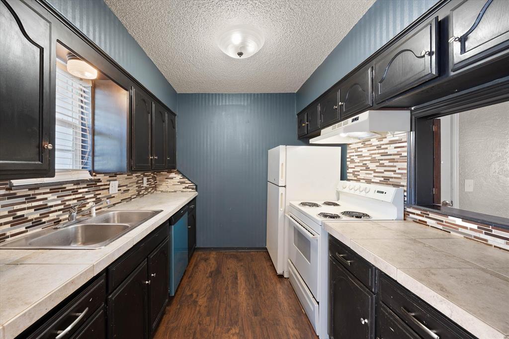 11421 N May Avenue B Property Photo 4