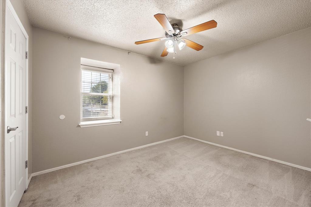 11421 N May Avenue B Property Photo 8