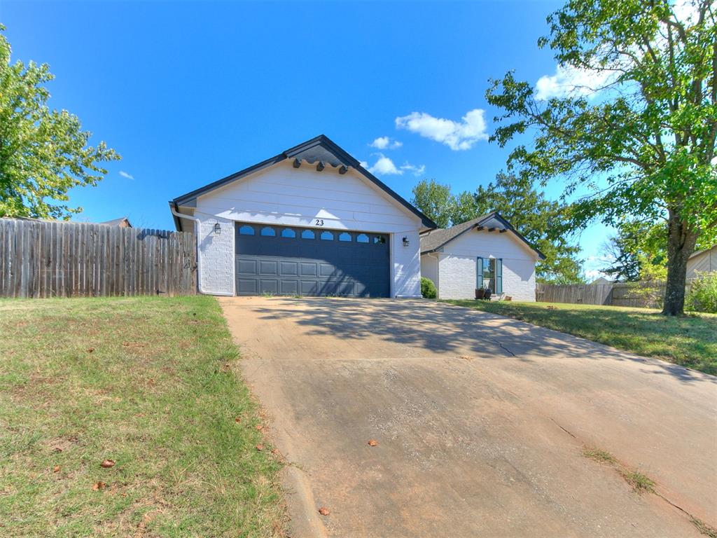 23 Crown Point Property Photo 3
