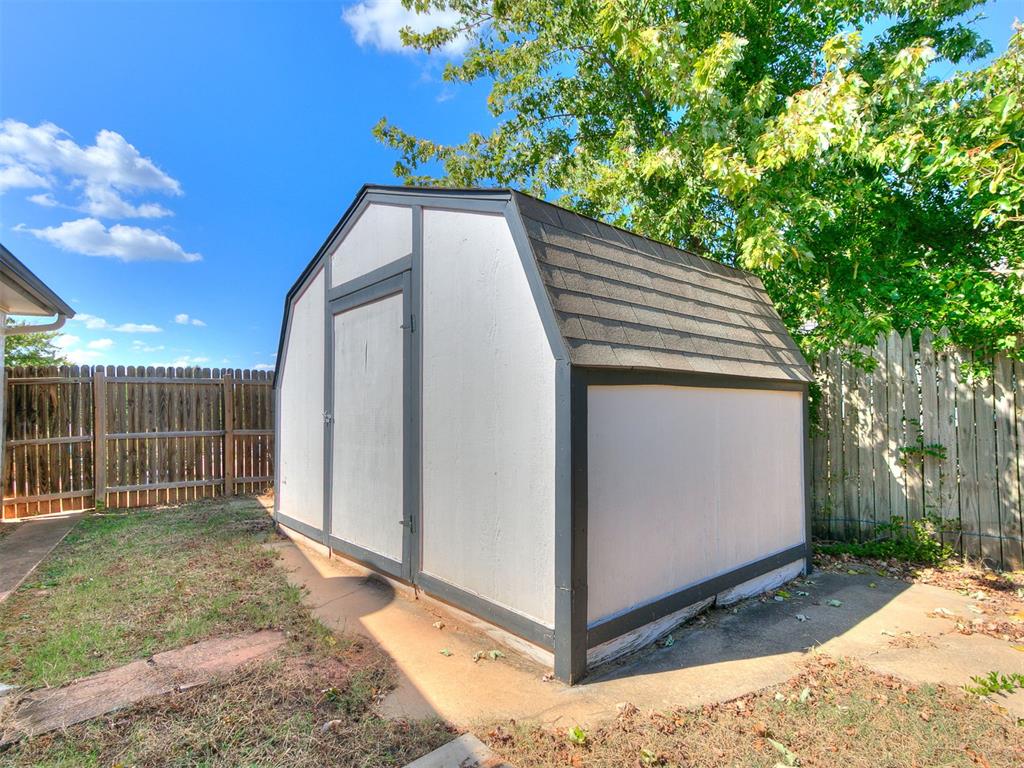 23 Crown Point Property Photo 49