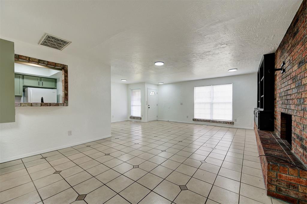 528 Westwood Court Property Photo 6