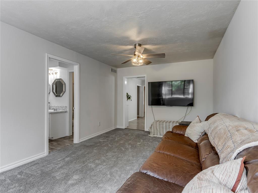 4608 N Mueller Avenue Property Photo 12
