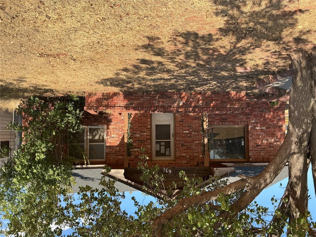 631 N 4th Property Photo 1