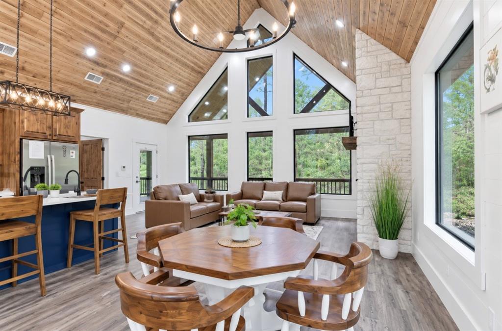 139 Fiery Fern Trail Property Photo 4