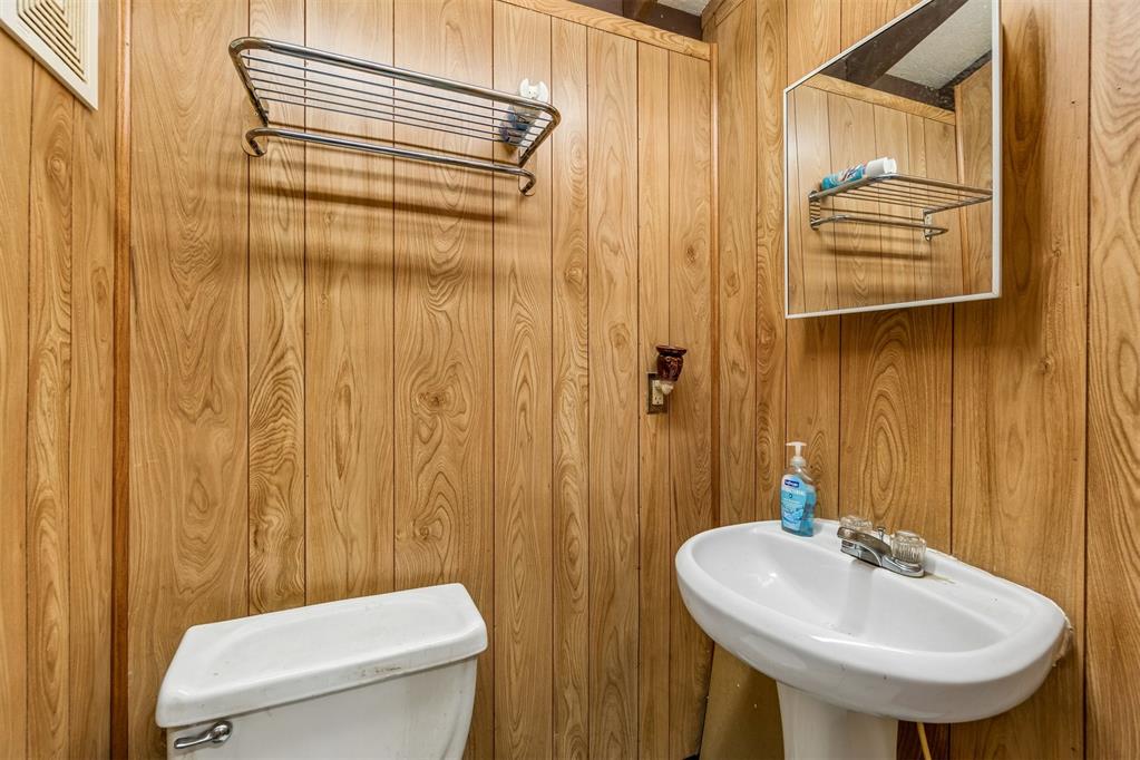 1920 Miramar Boulevard Property Photo 24
