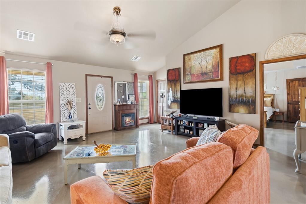 5048 Fairview Road Property Photo 11