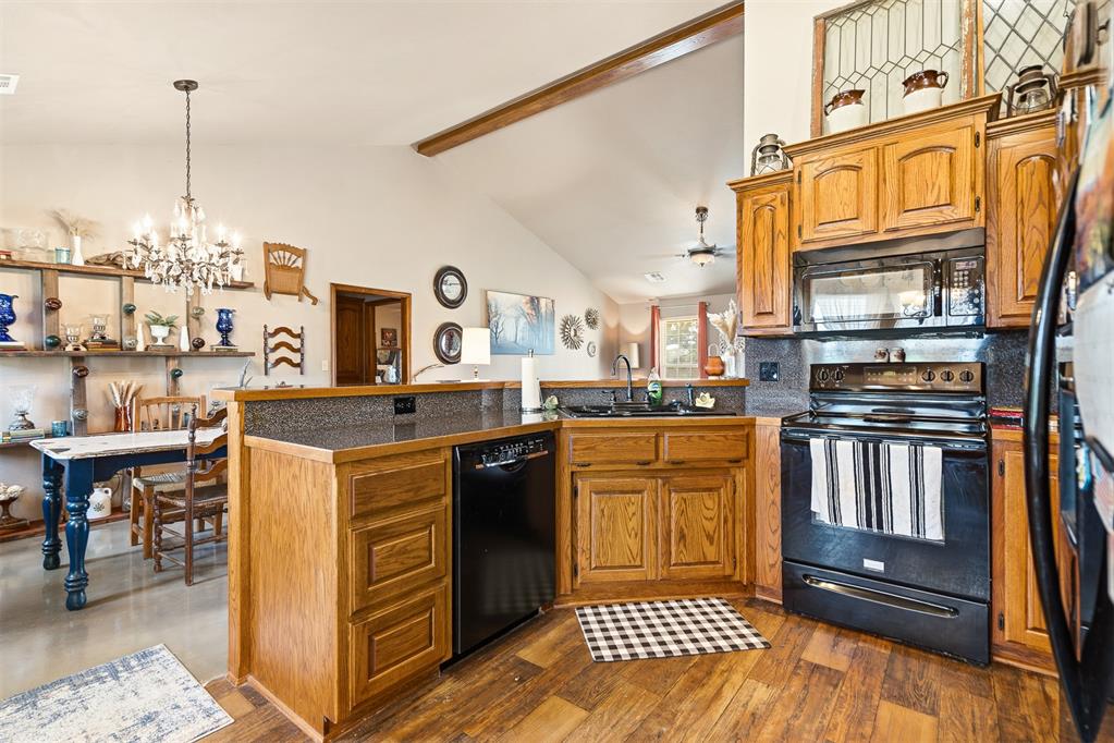 5048 Fairview Road Property Photo 17