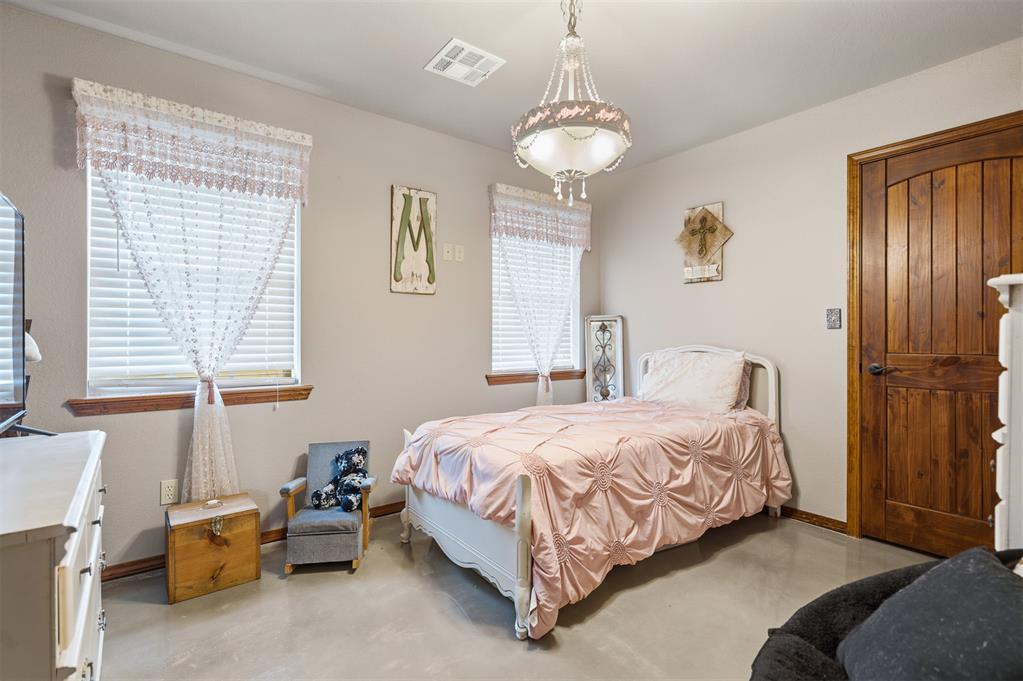 5048 Fairview Road Property Photo 28
