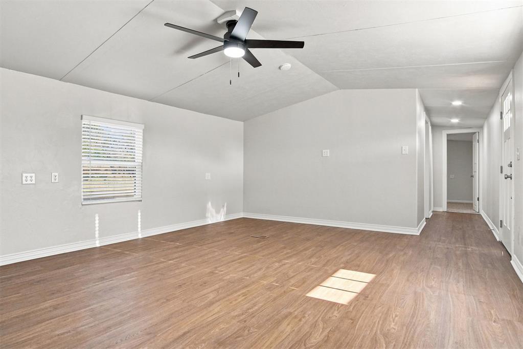 333144 E 1066 Road Property Photo 6