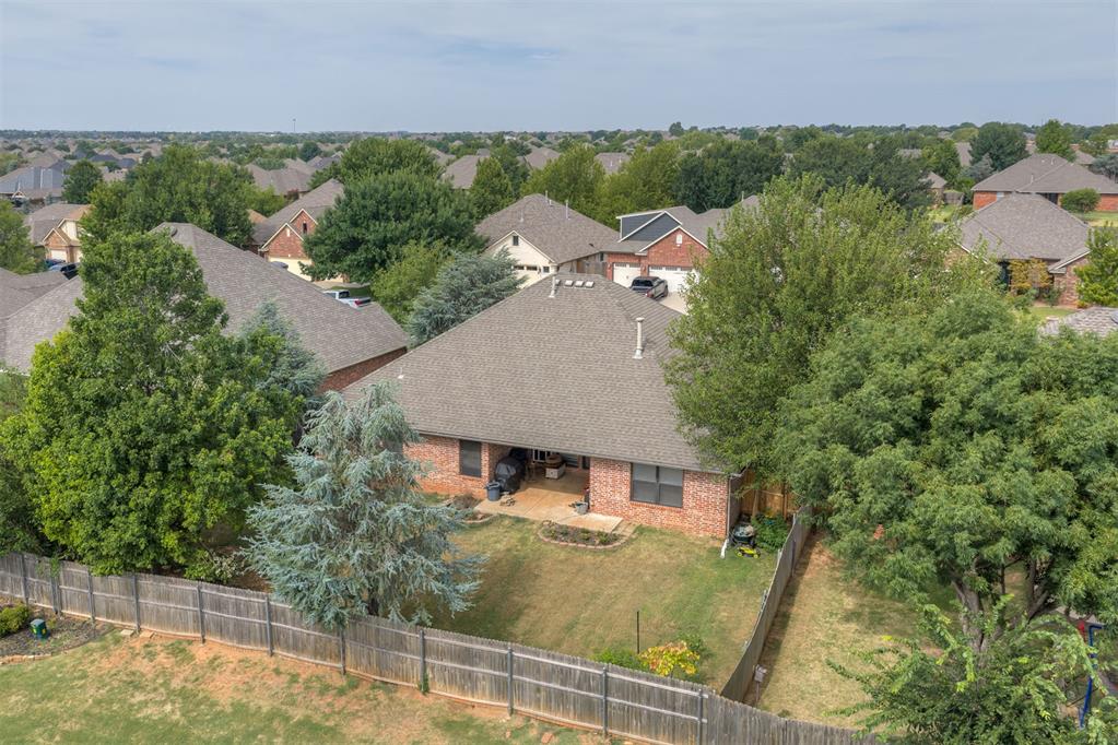 16320 Old Elm Lane Property Photo 3