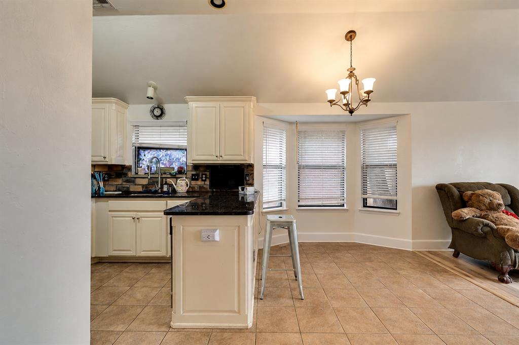 16320 Old Elm Lane Property Photo 12