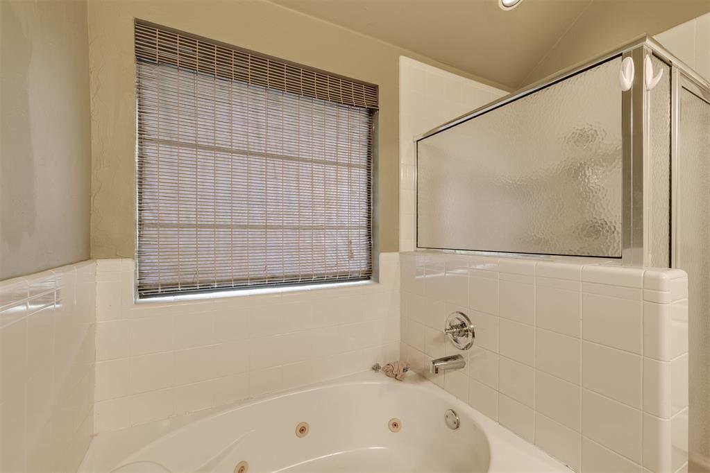 16320 Old Elm Lane Property Photo 17