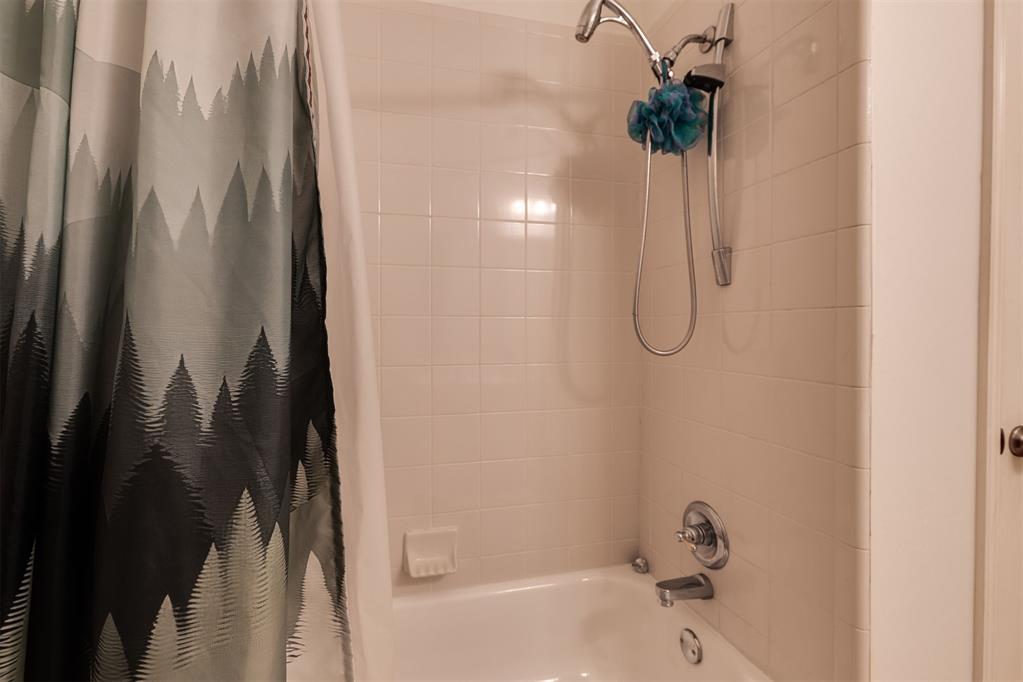 16320 Old Elm Lane Property Photo 24