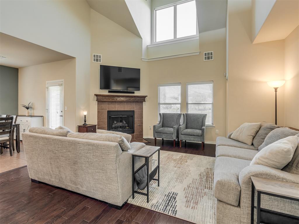 10413 Westover Avenue Property Photo 7