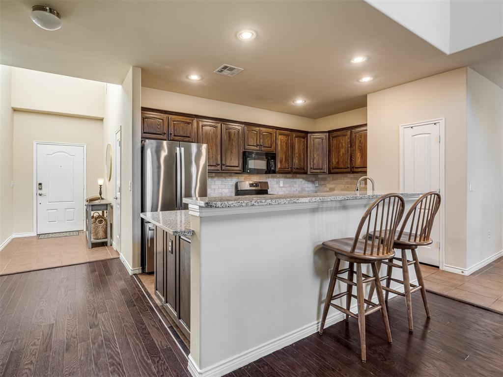 10413 Westover Avenue Property Photo 10