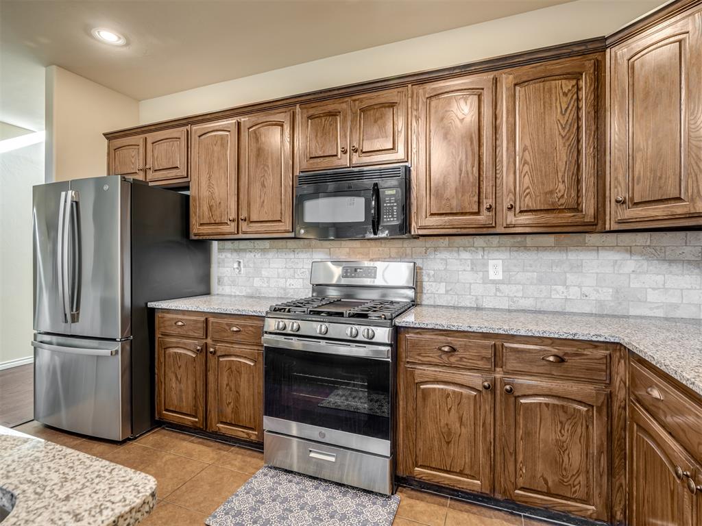 10413 Westover Avenue Property Photo 11