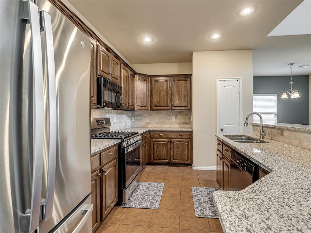 10413 Westover Avenue Property Photo 12