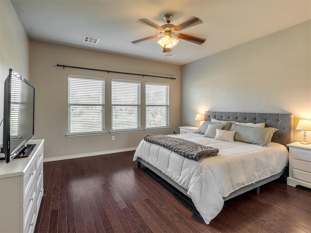 10413 Westover Avenue Property Photo 16