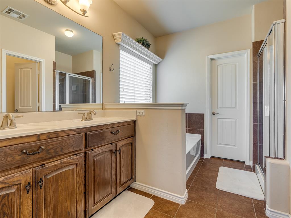 10413 Westover Avenue Property Photo 19