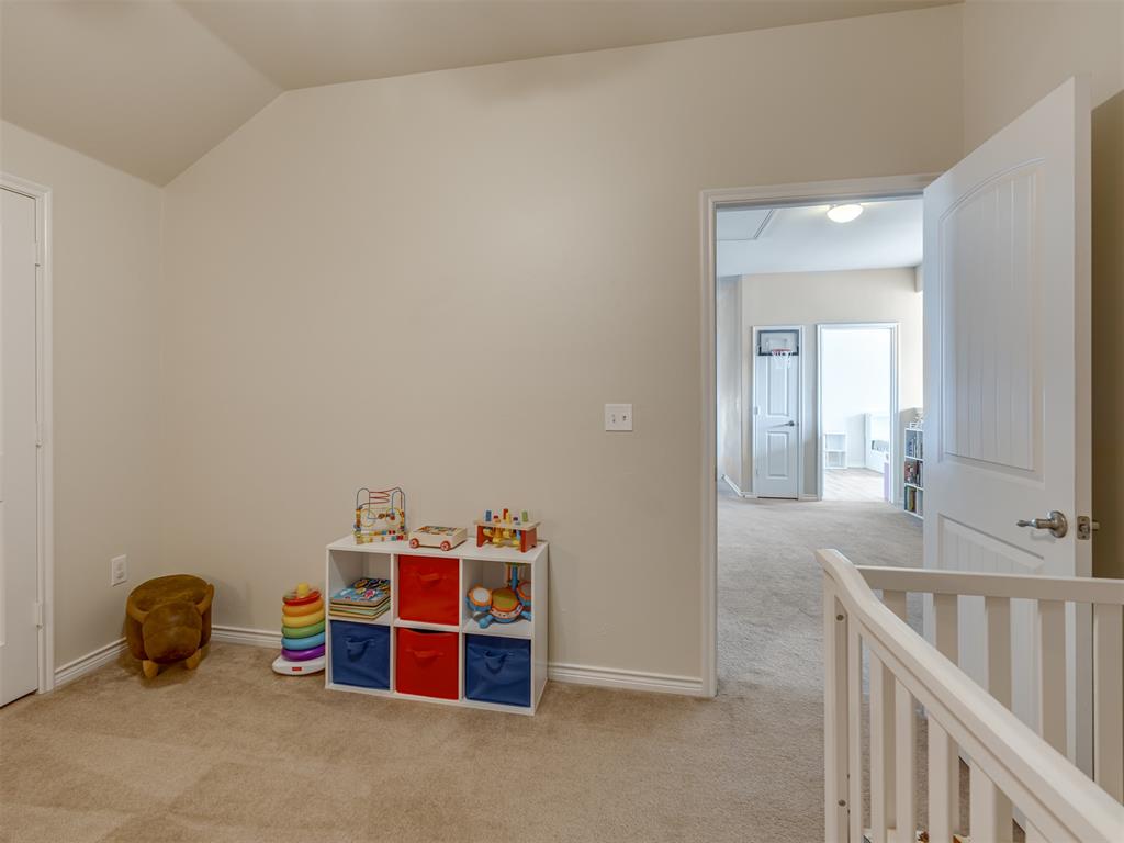 10413 Westover Avenue Property Photo 31